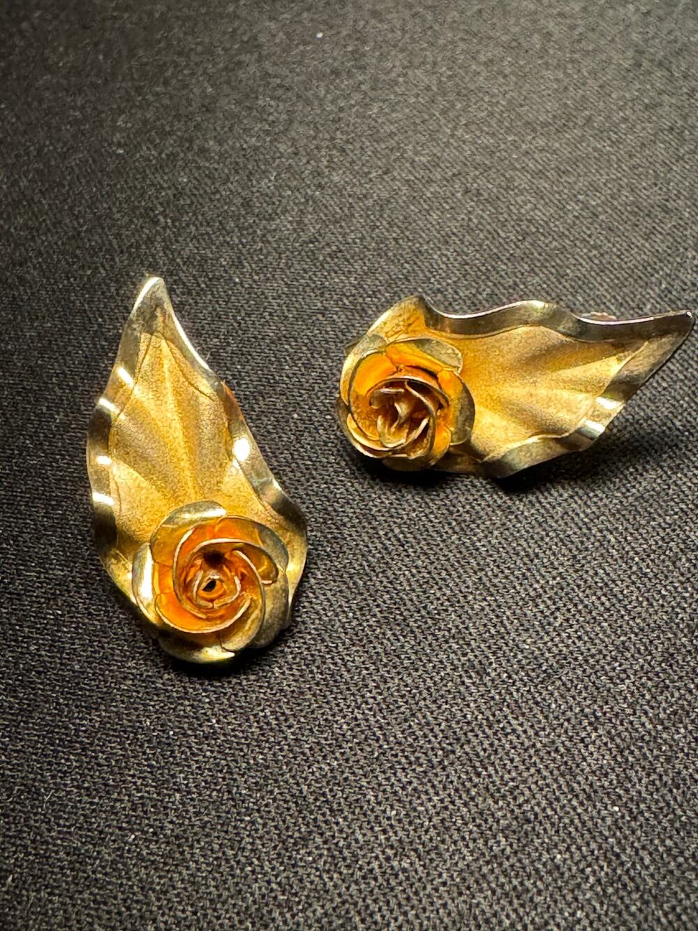 Vintage Bond Boyd Sterling Vermeil Flower/Leaf Screw Back Earrings